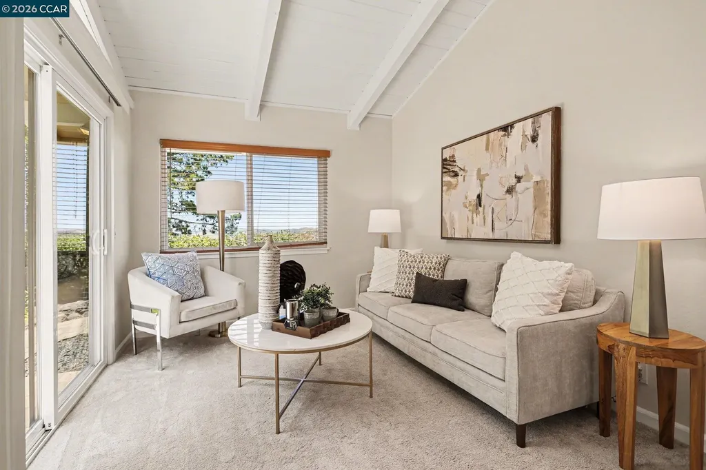 3 Camino Del Cielo Orinda CA 94563