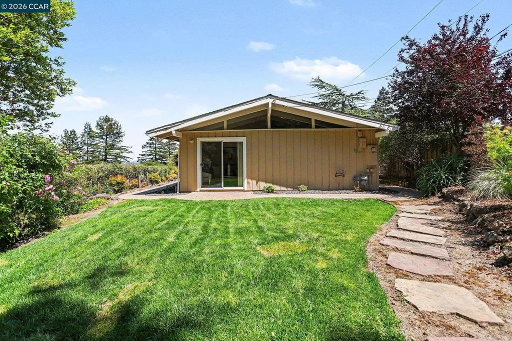 3 Camino Del Cielo Orinda CA 94563