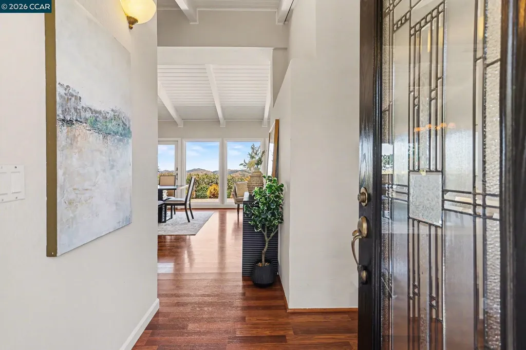 3 Camino Del Cielo Orinda CA 94563
