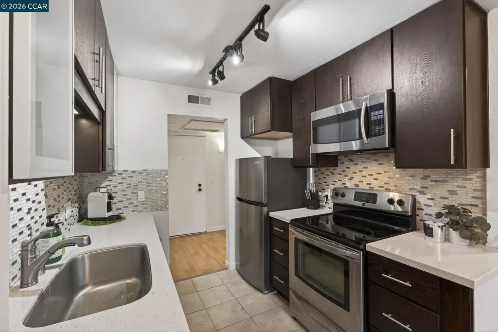 490 Civic Drive Walnut Creek CA 94596