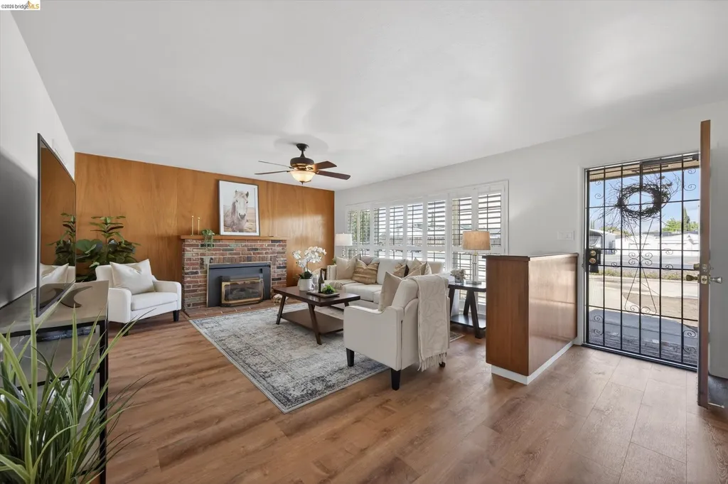 4586 Rose Avenue Oakley CA 94561