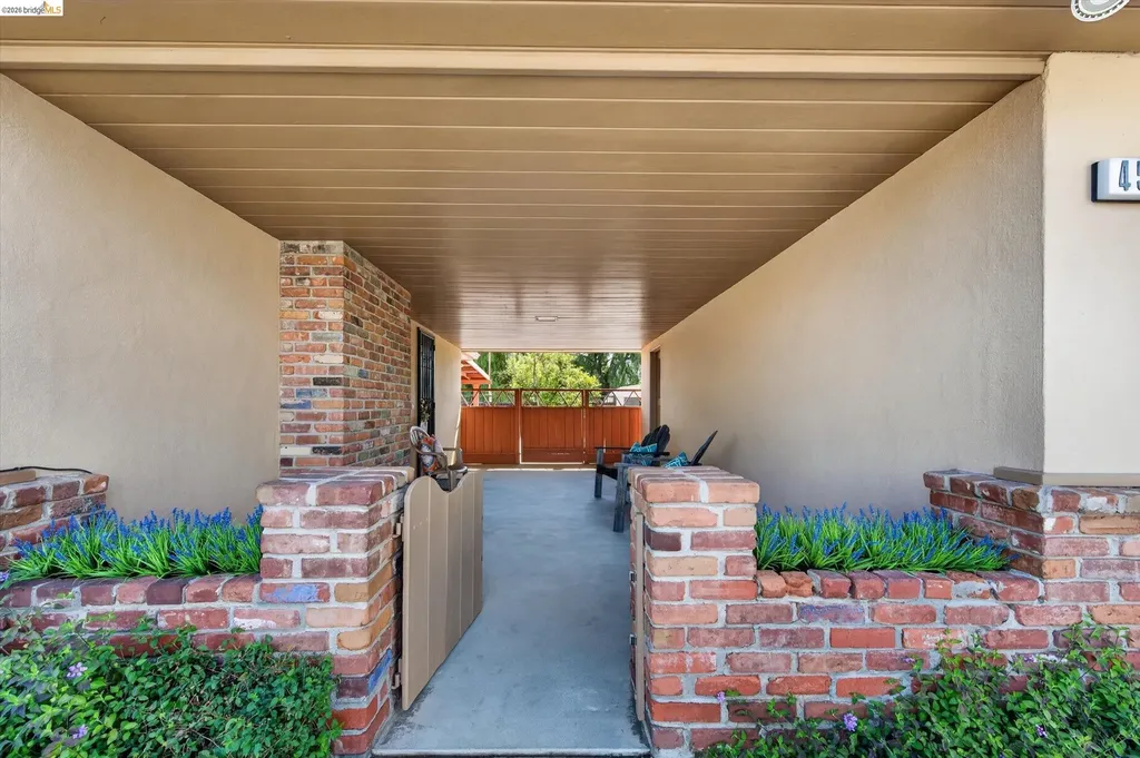 4586 Rose Avenue Oakley CA 94561