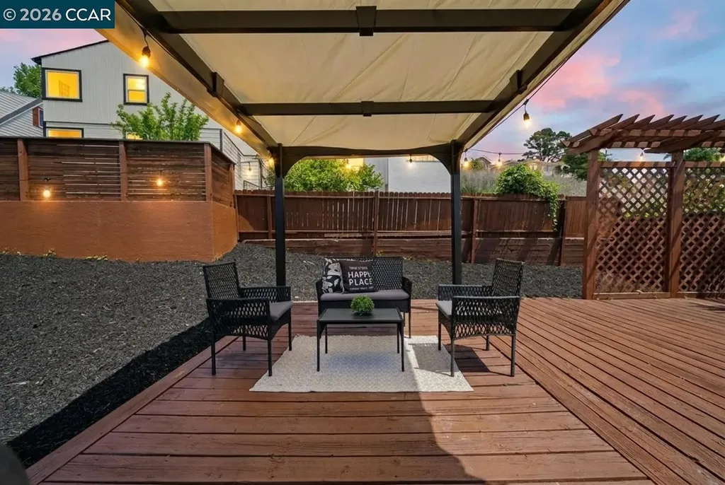 6300 Buena Ventura Avenue Oakland CA 94605
