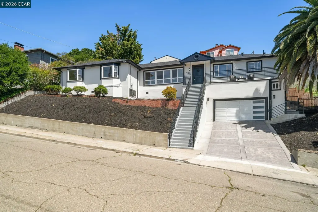 6300 Buena Ventura Avenue Oakland CA 94605