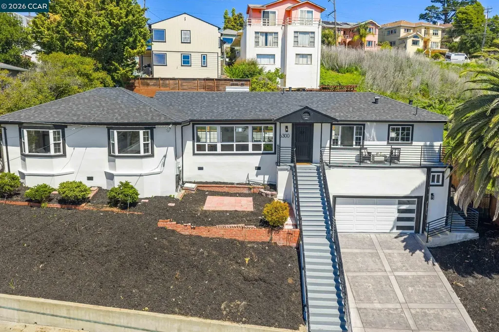6300 Buena Ventura Avenue Oakland CA 94605