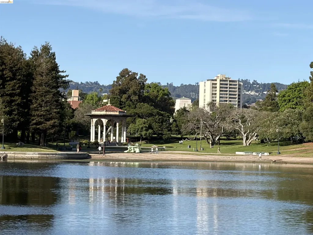 151 Lakeside Drive Oakland CA 94612