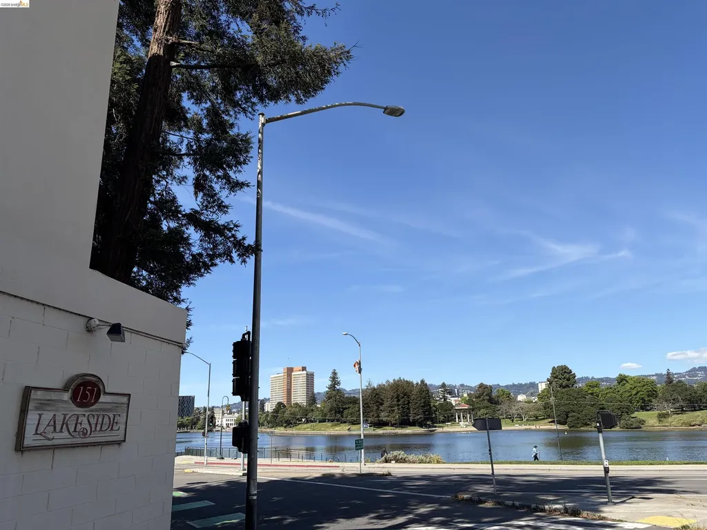 151 Lakeside Drive Oakland CA 94612