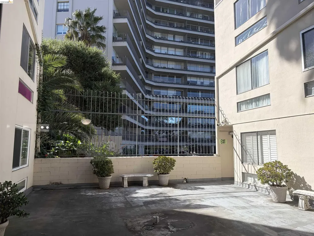151 Lakeside Drive Oakland CA 94612