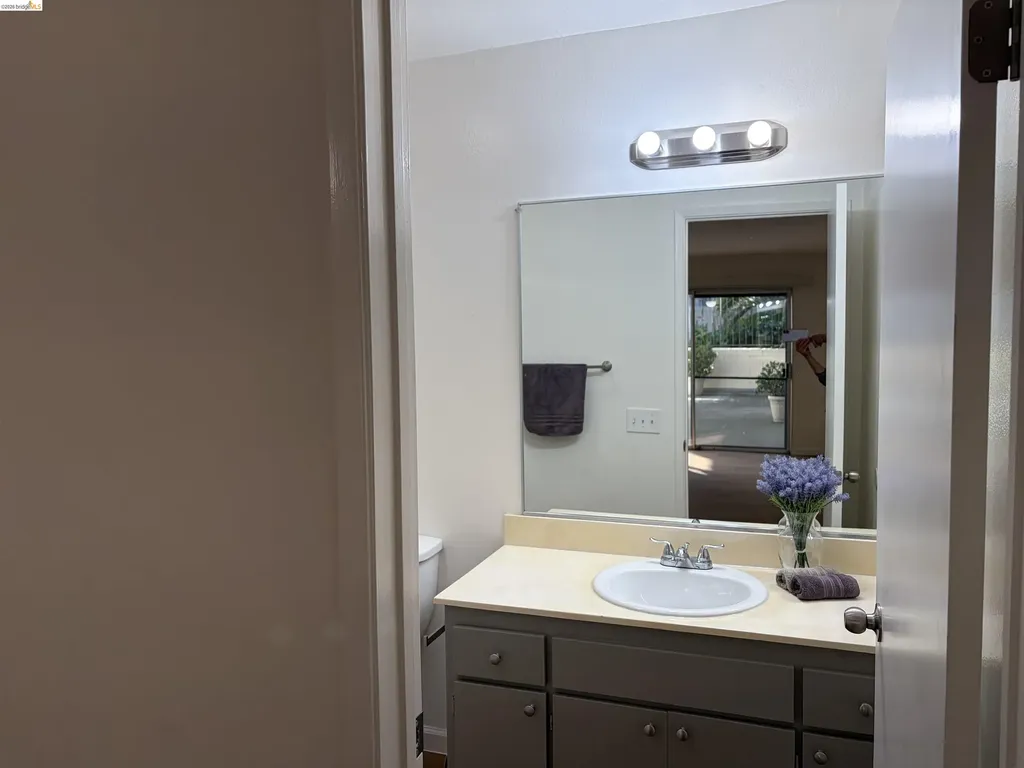 151 Lakeside Drive Oakland CA 94612