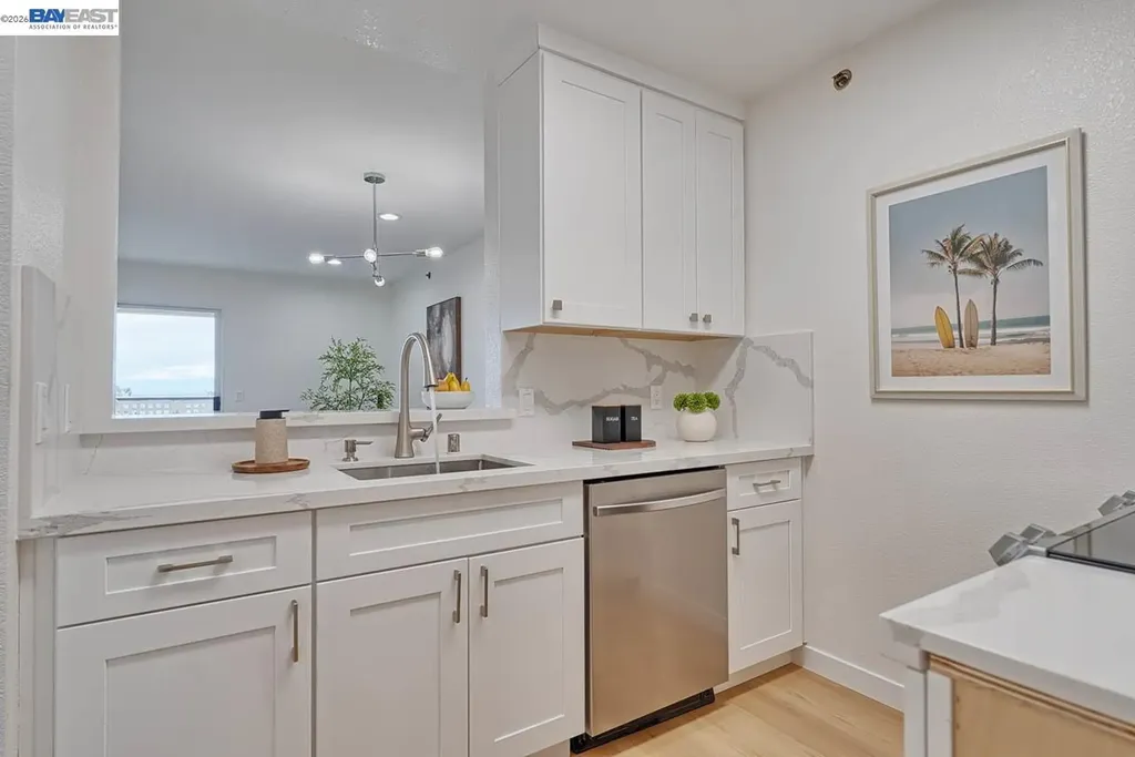 685 Dartmore Lane Hayward CA 94544