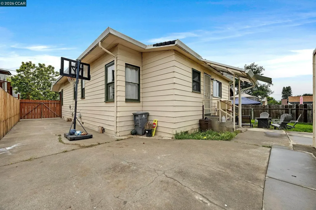 220 Perkins Vallejo CA 94590
