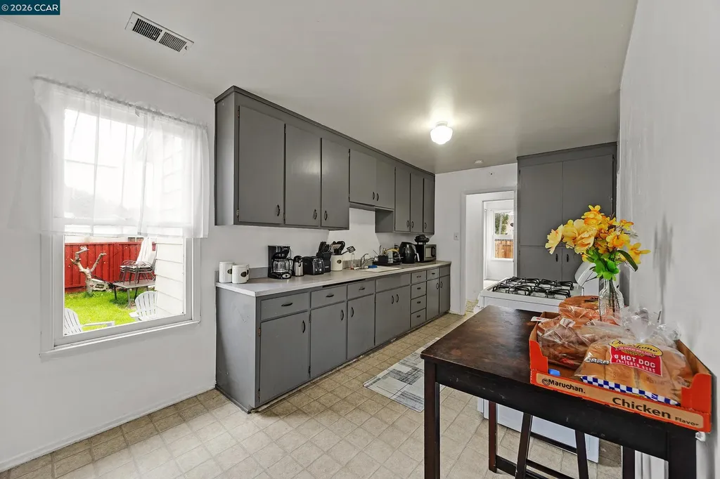 220 Perkins Vallejo CA 94590