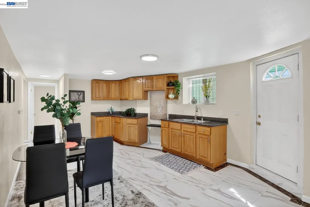 1328 25th Street Oakland CA 94606