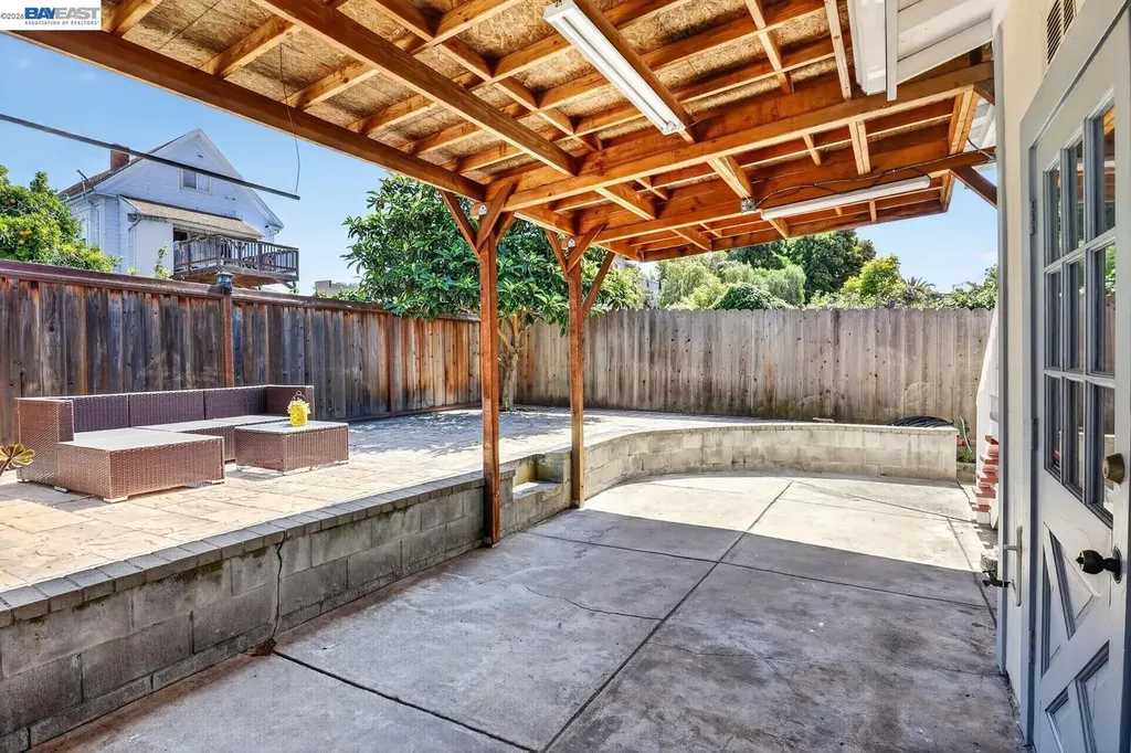 1328 25th Street Oakland CA 94606