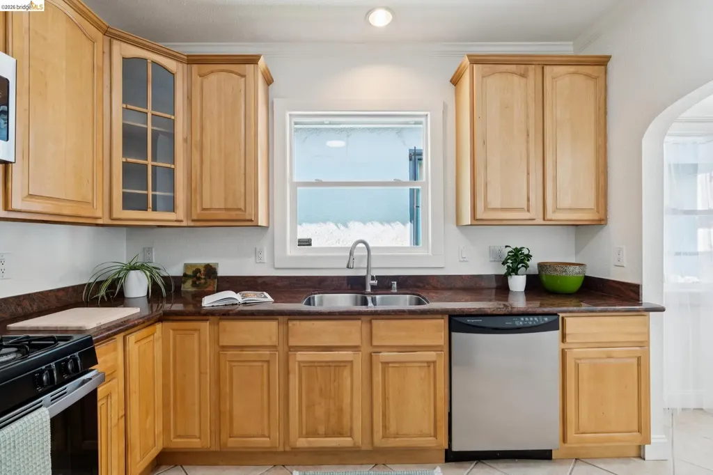 5534 Adeline Oakland CA 94608