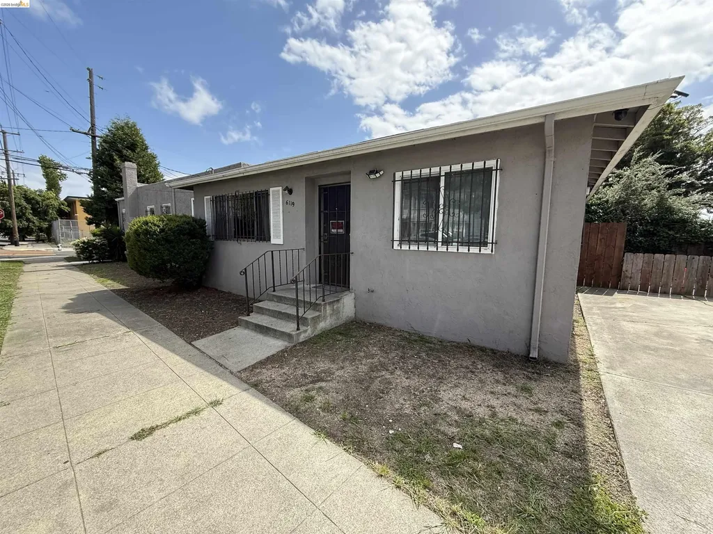 2963 62nd Oakland CA 94605