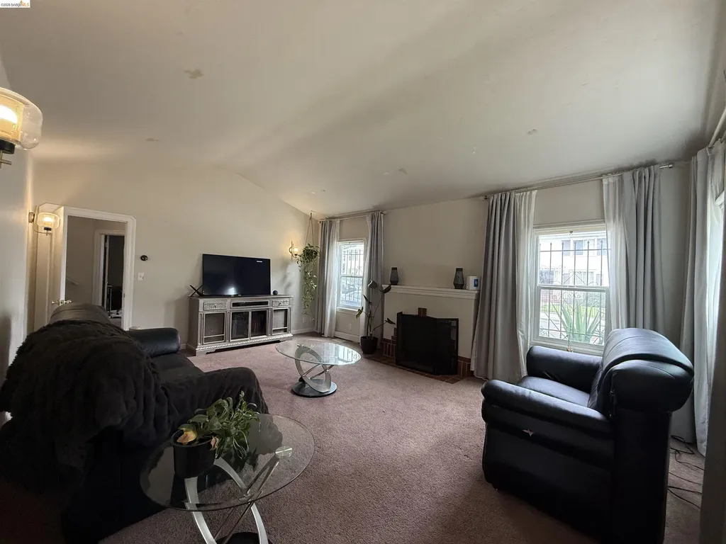 2963 62nd Oakland CA 94605