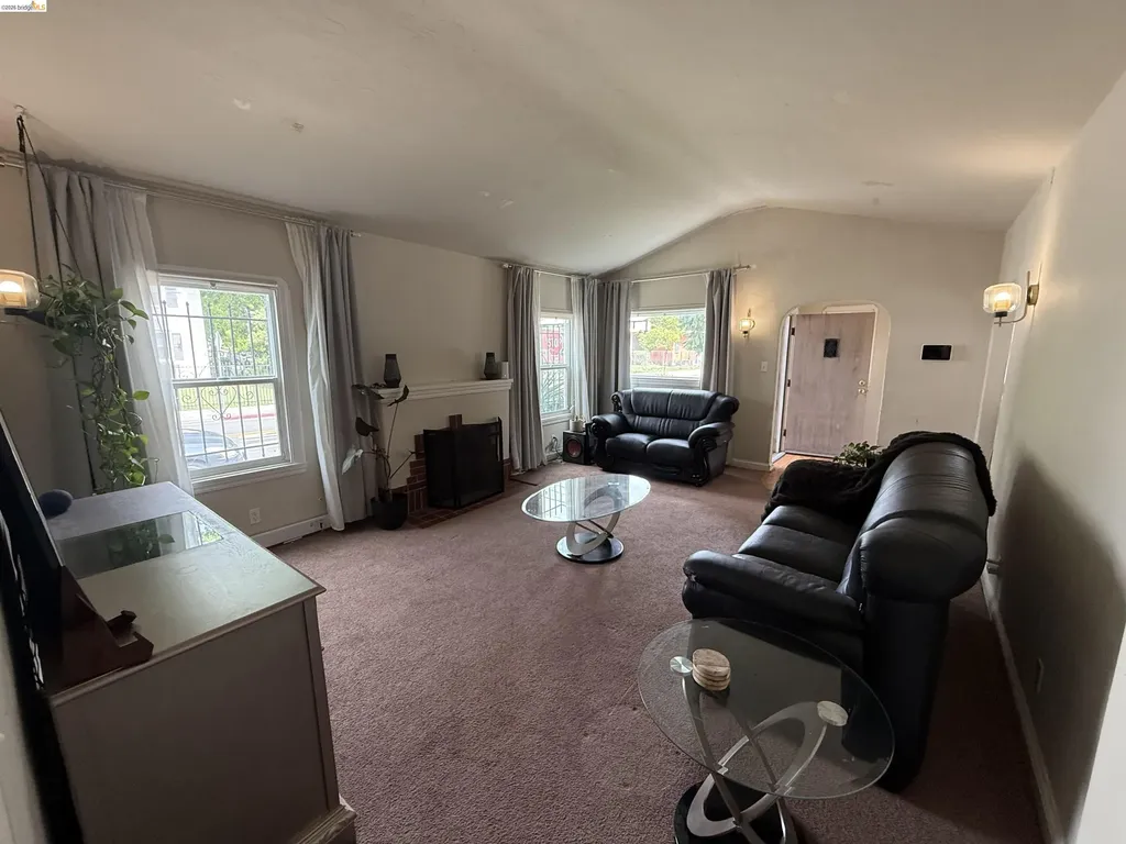 2963 62nd Oakland CA 94605
