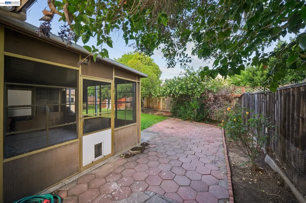 36113 La Salle Drive Newark CA 94560
