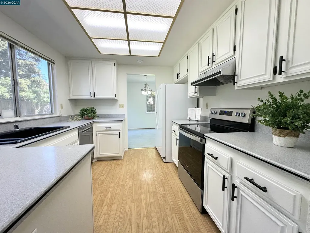 4864 Shadowfalls Drive Martinez CA 94553