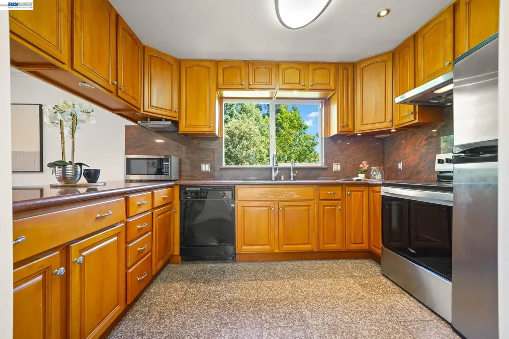 40300 Grimmer Boulevard Fremont CA 94538