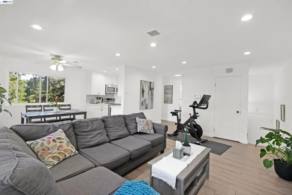 2294 D Street Hayward CA 94541