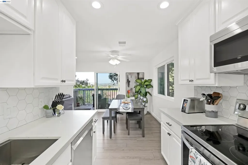2294 D Street Hayward CA 94541