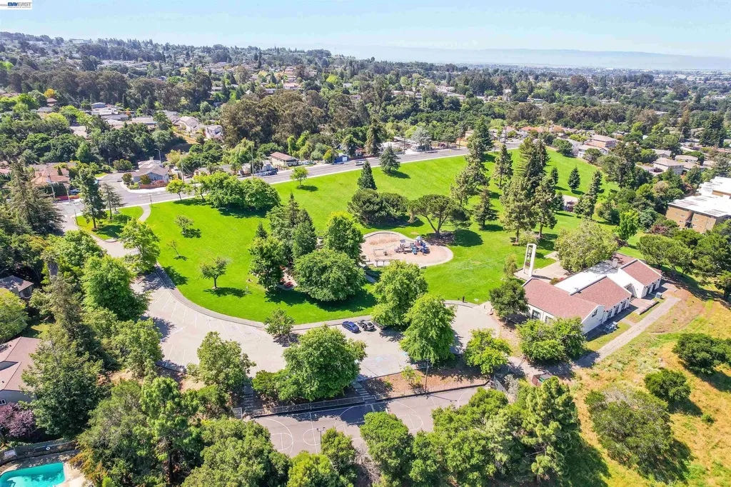 2294 D Street Hayward CA 94541