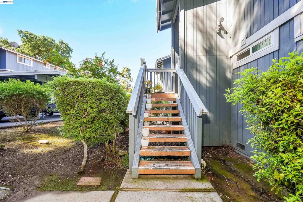2294 D Street Hayward CA 94541