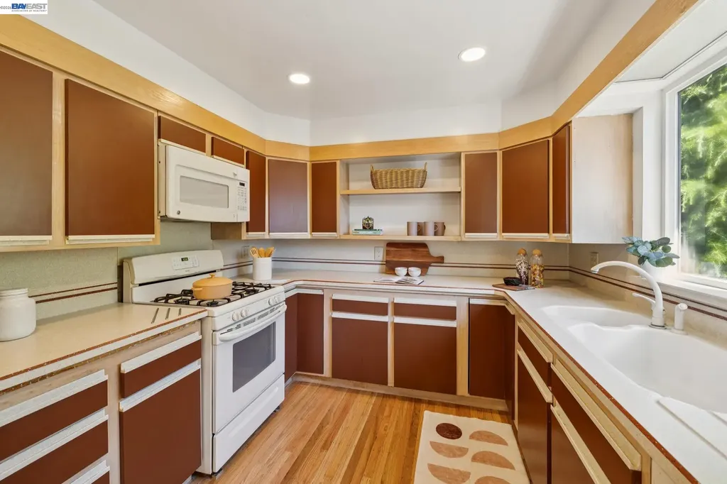 1516 Wellington Street Oakland CA 94602