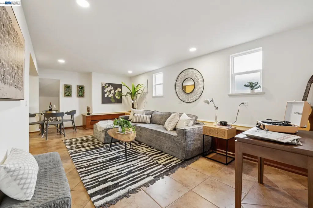 1516 Wellington Street Oakland CA 94602