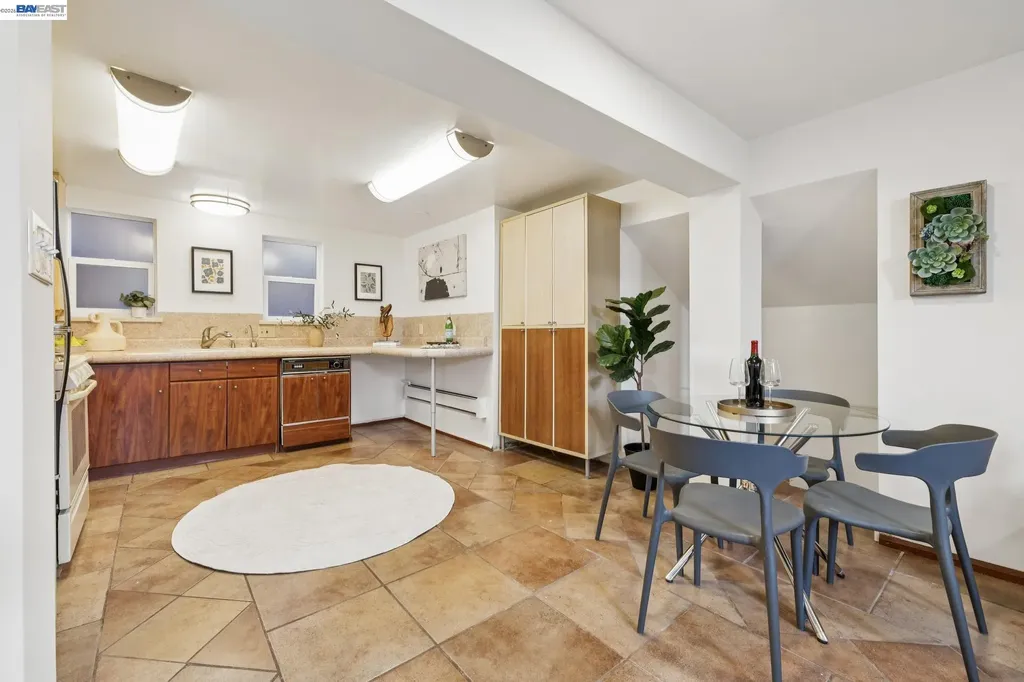 1516 Wellington Street Oakland CA 94602