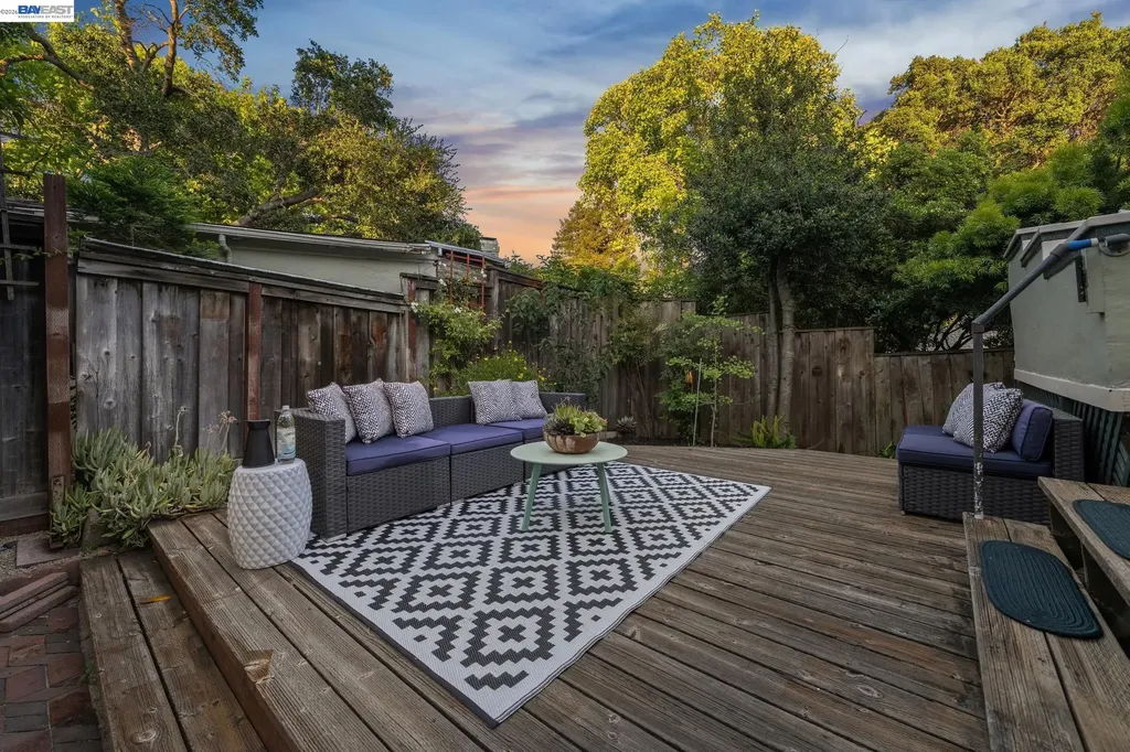 1516 Wellington Street Oakland CA 94602