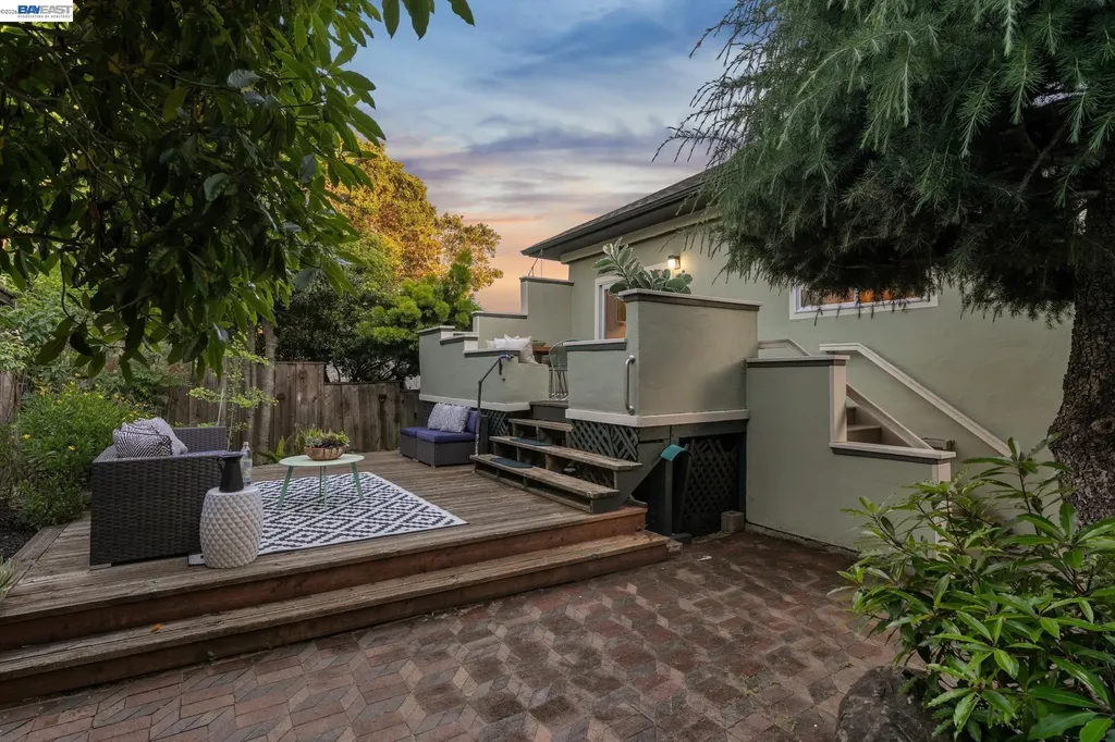 1516 Wellington Street Oakland CA 94602