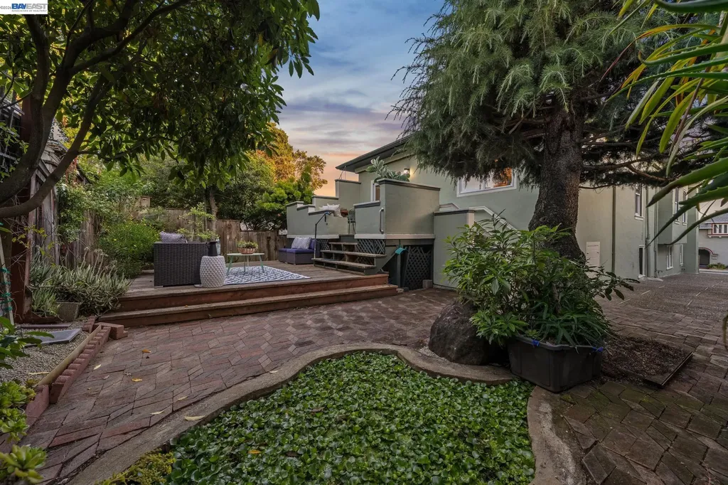 1516 Wellington Street Oakland CA 94602