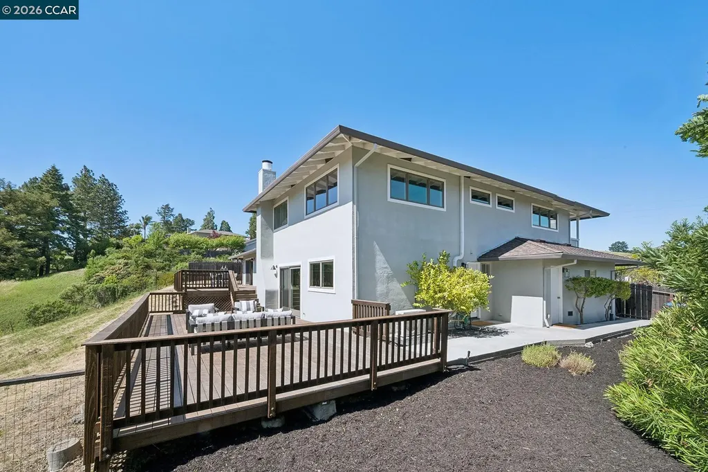 101 Warfield Drive Moraga CA 94556