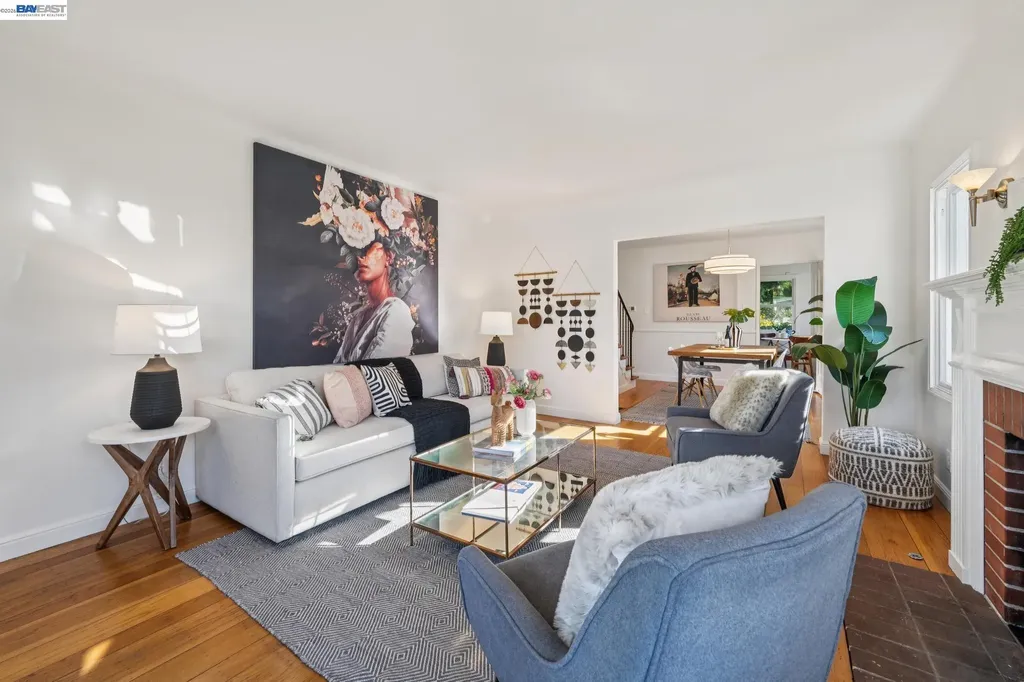 3233 San Jose Avenue Alameda CA 94501