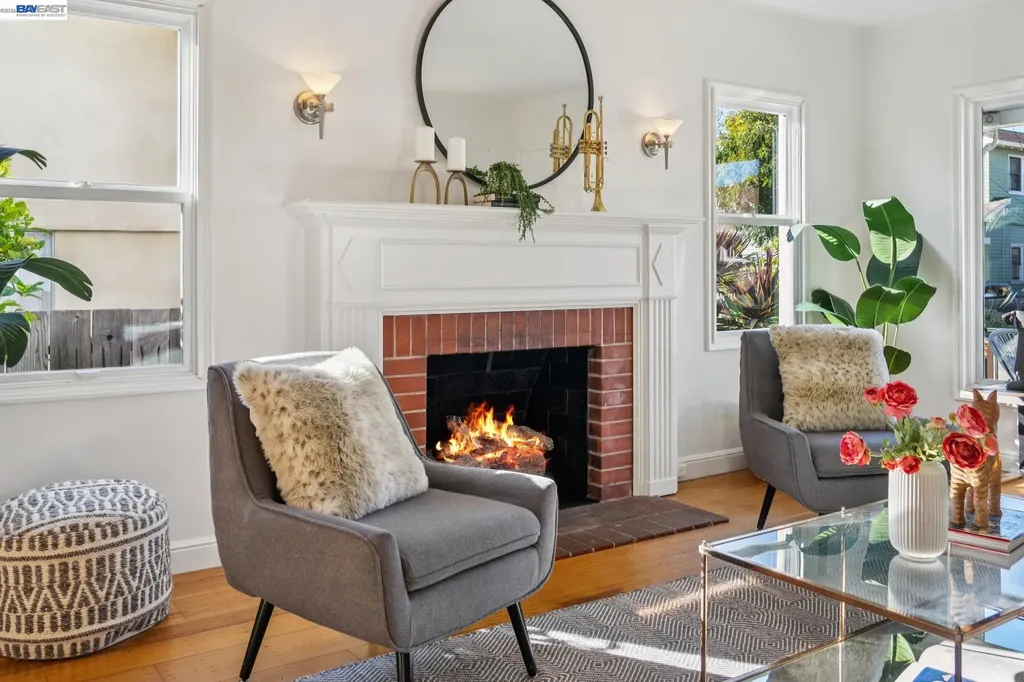 3233 San Jose Avenue Alameda CA 94501