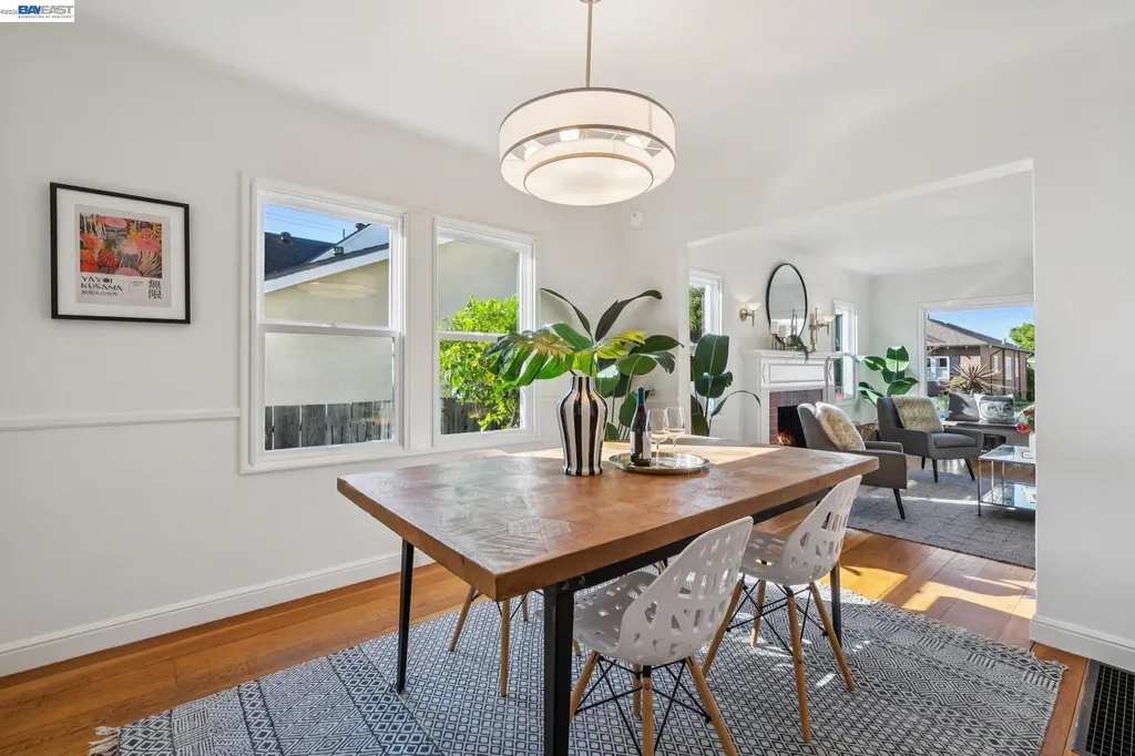 3233 San Jose Avenue Alameda CA 94501