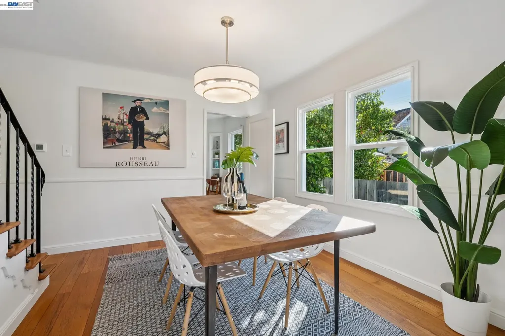 3233 San Jose Avenue Alameda CA 94501