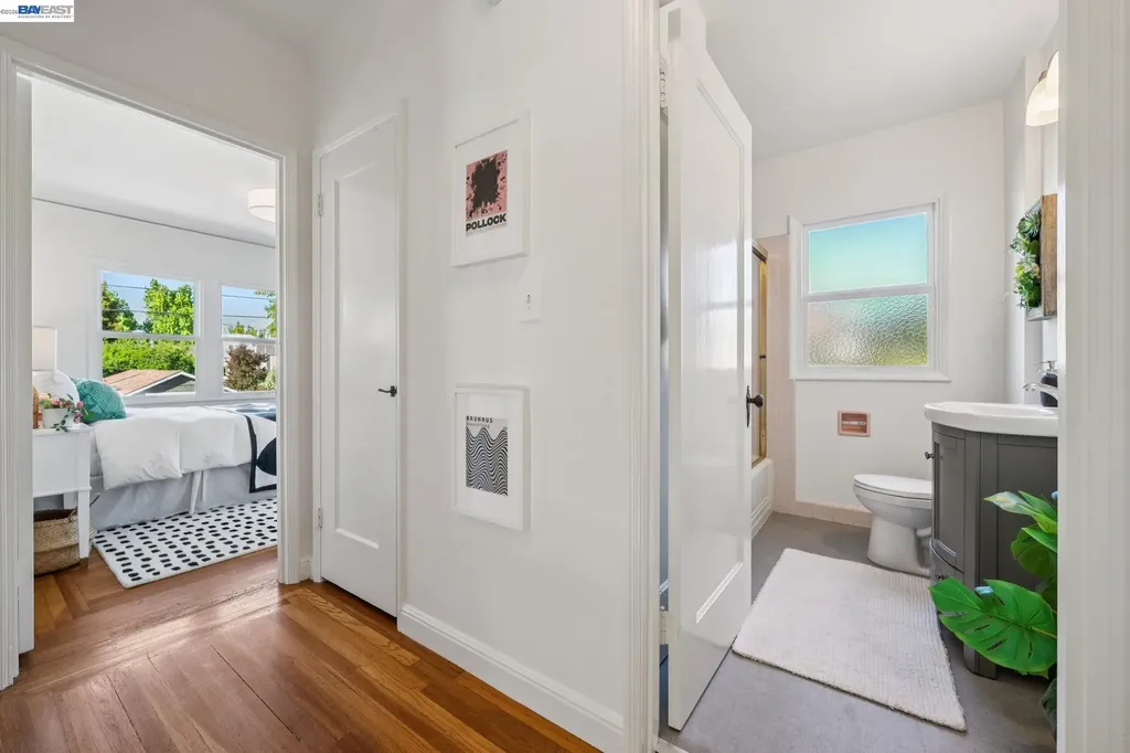 3233 San Jose Avenue Alameda CA 94501