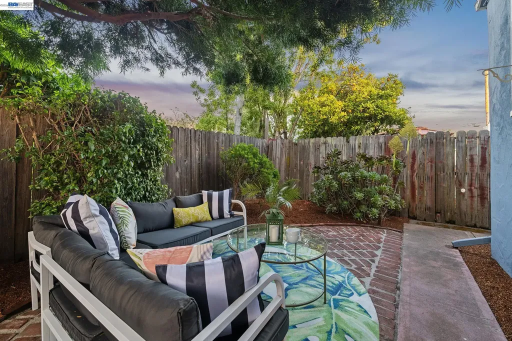 3233 San Jose Avenue Alameda CA 94501