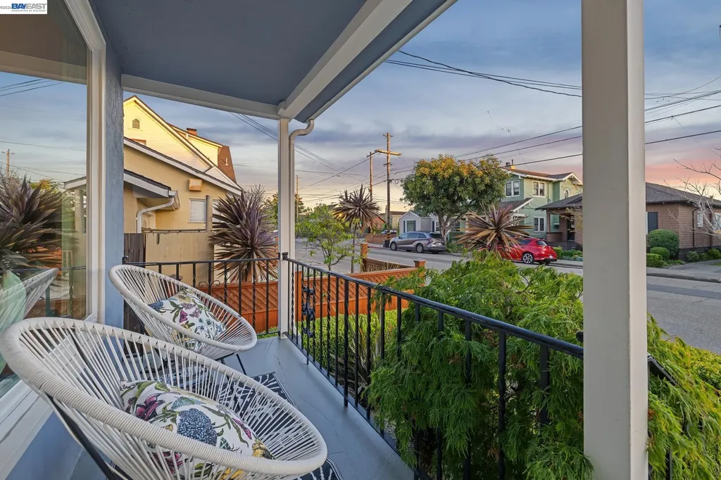 3233 San Jose Avenue Alameda CA 94501