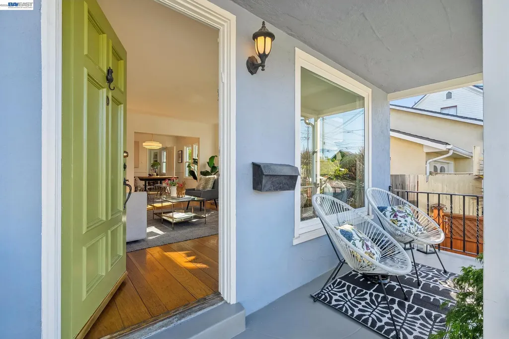 3233 San Jose Avenue Alameda CA 94501