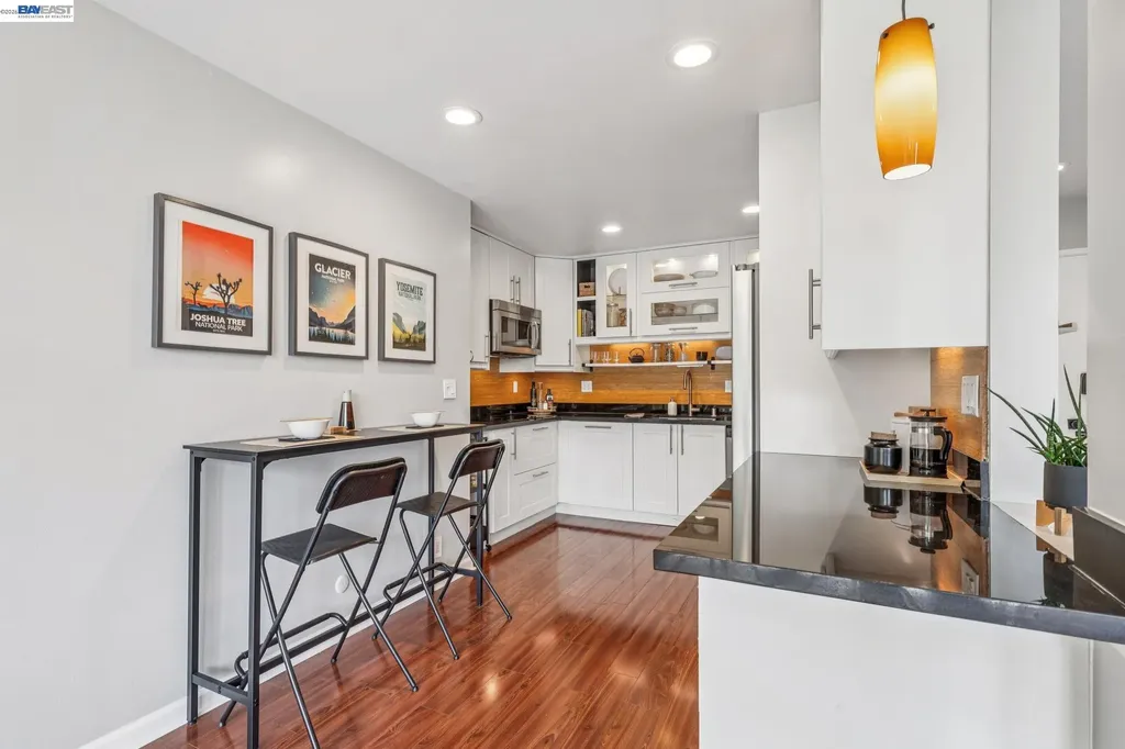 398 Adams Street Oakland CA 94610