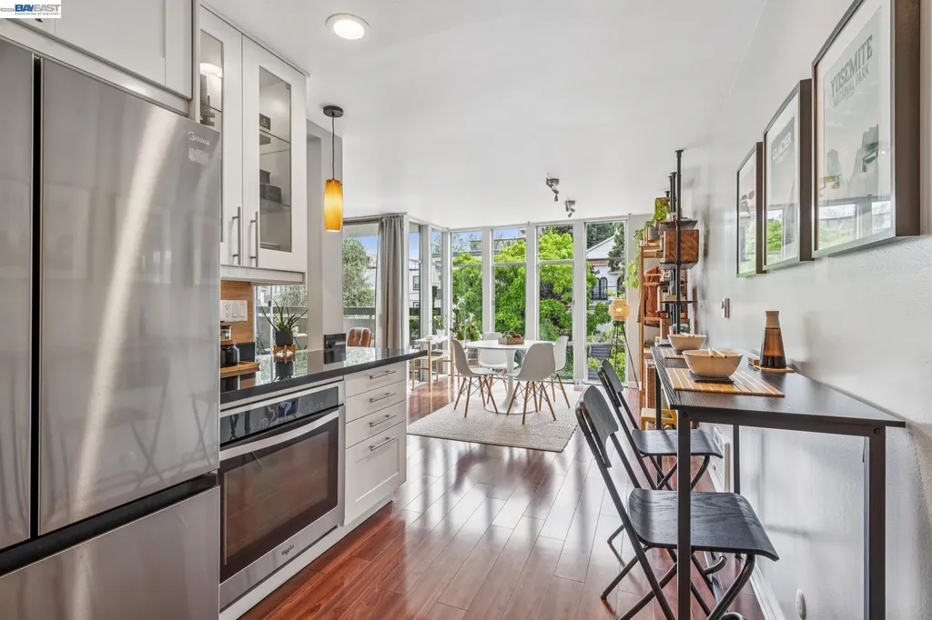 398 Adams Street Oakland CA 94610