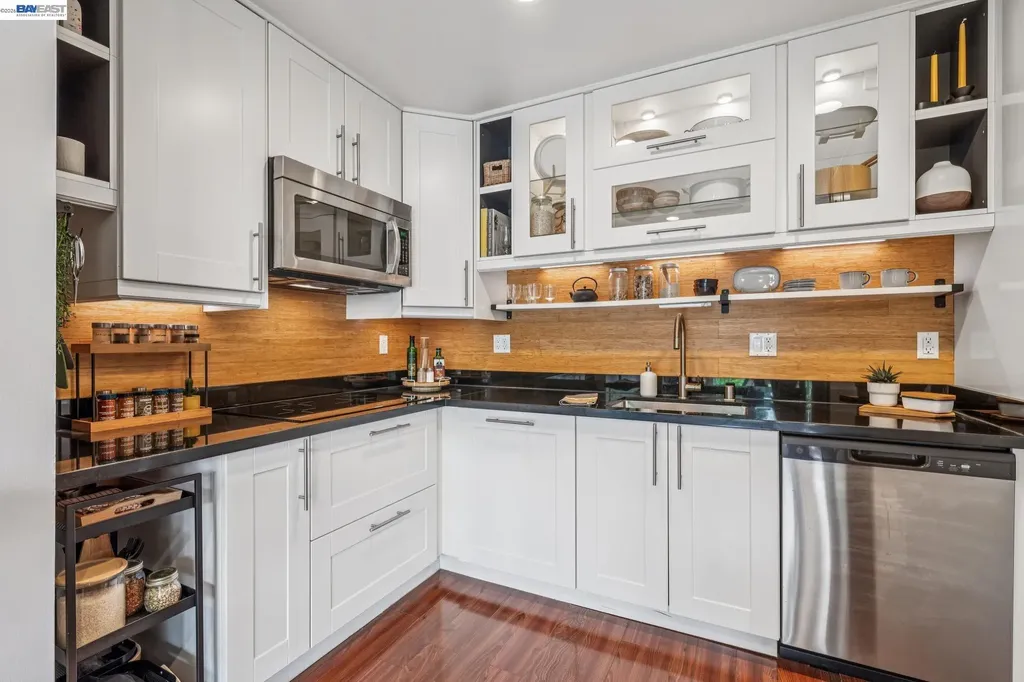 398 Adams Street Oakland CA 94610