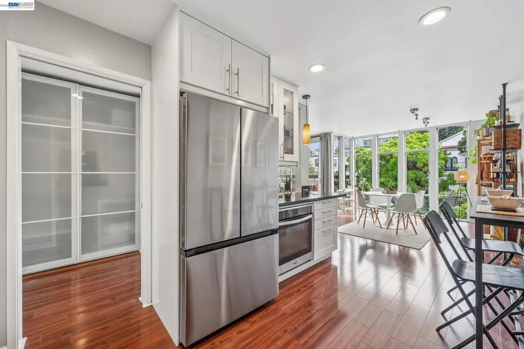 398 Adams Street Oakland CA 94610