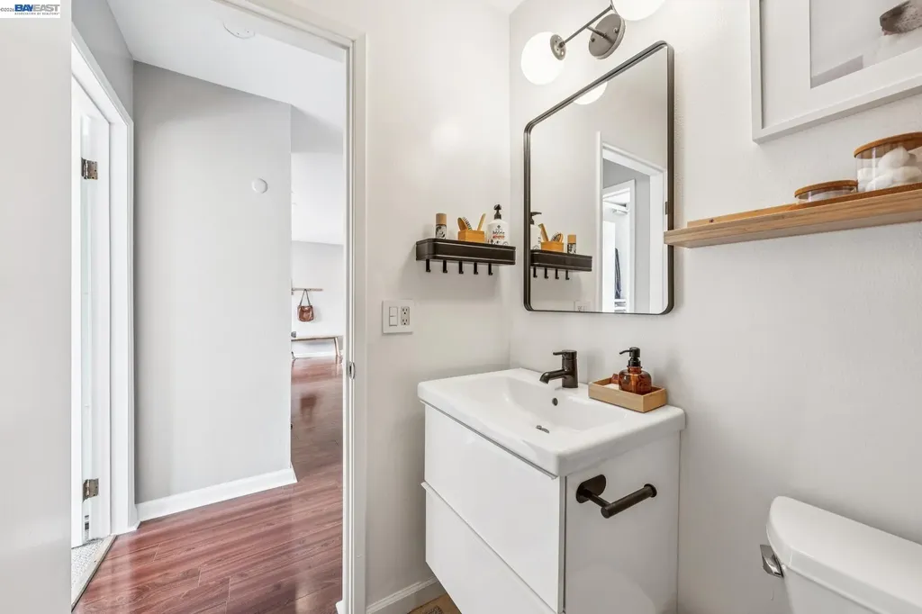398 Adams Street Oakland CA 94610