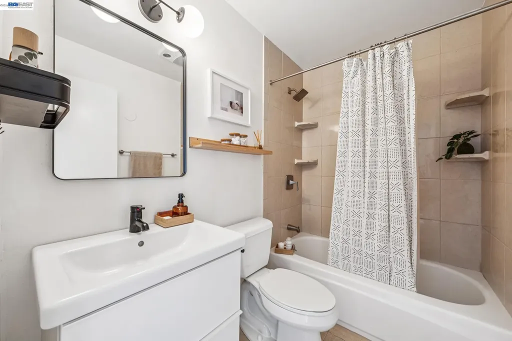 398 Adams Street Oakland CA 94610